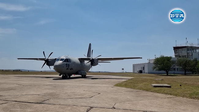 Министърът на отбраната откри съвместната летателна тренировка „Тракийска пепелянка - 2024“