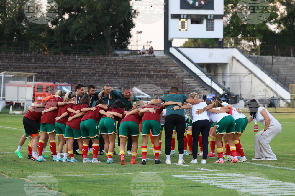 Футбол - жени - България - Казахстан