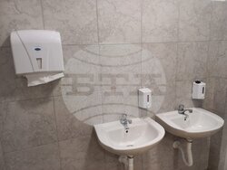 Изоставената от години обществена тоалетна в Централната градска градина вече работи, Община Благоевград извърши цялостен ремонт на санитарните помещения