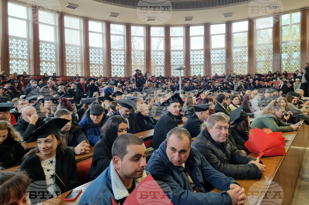 Пловдив - студенти - дипломиране