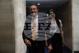 Парламент - заседание - Даниел Лорер - Лена Бориславова