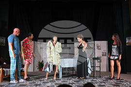 Вършец - театър - „Щастливо семейство“