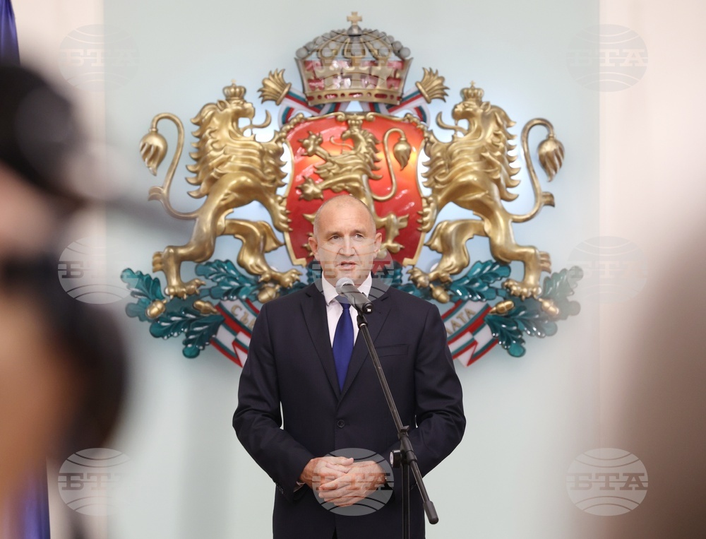 Президентът Румен Радев заяви, че още утре сутринта ще обяви кога ще връчи втория мандат за съставяне на правителство