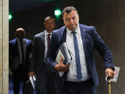 Парламент - заседание