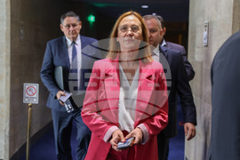 Парламент - заседание