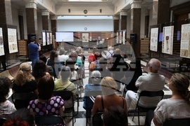 Национална библиотека - "Под закрилата на святото"- изложба