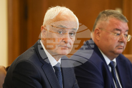 Служебен кабинет - заседание