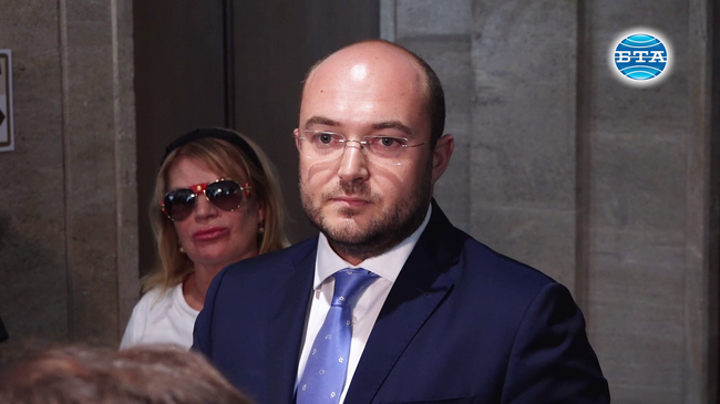 В момента не може да се постави нито една маркировка на нова пешеходна пътека в София заради изтекли договори, сигнализираха от ГЕРБ-СДС