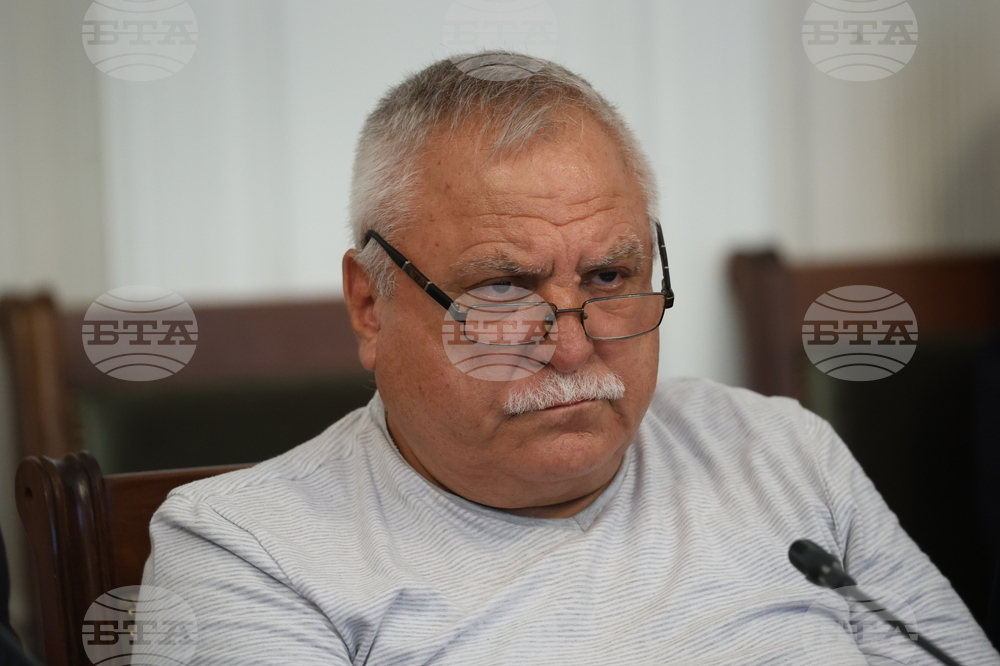 Парламент - Временна комисия свързана с дейността на Ивелин Михайлов и  "Исторически парк"