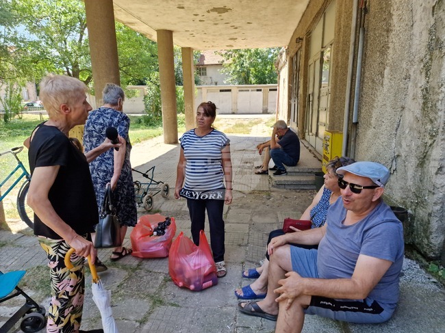 Самоков - БЧК - помощи - раздаване