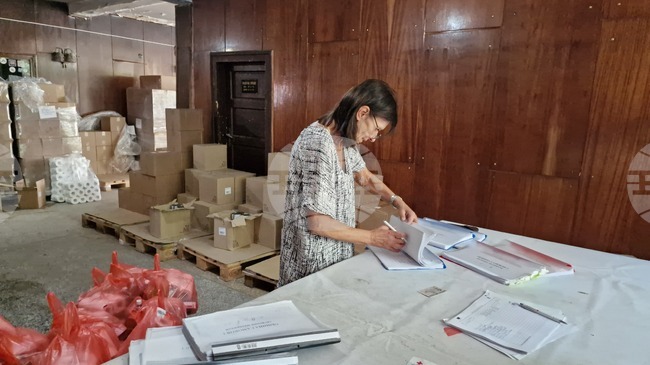 Продължава раздаването на хранителни продукти на уязвими български граждани, съобщи Агенцията за социално подпомагане