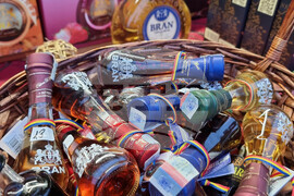 Румъния - парк Друмул Таберей - Коледен базар