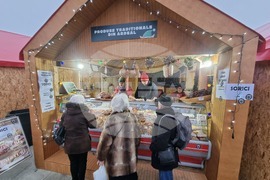 Румъния - парк Друмул Таберей - Коледен базар