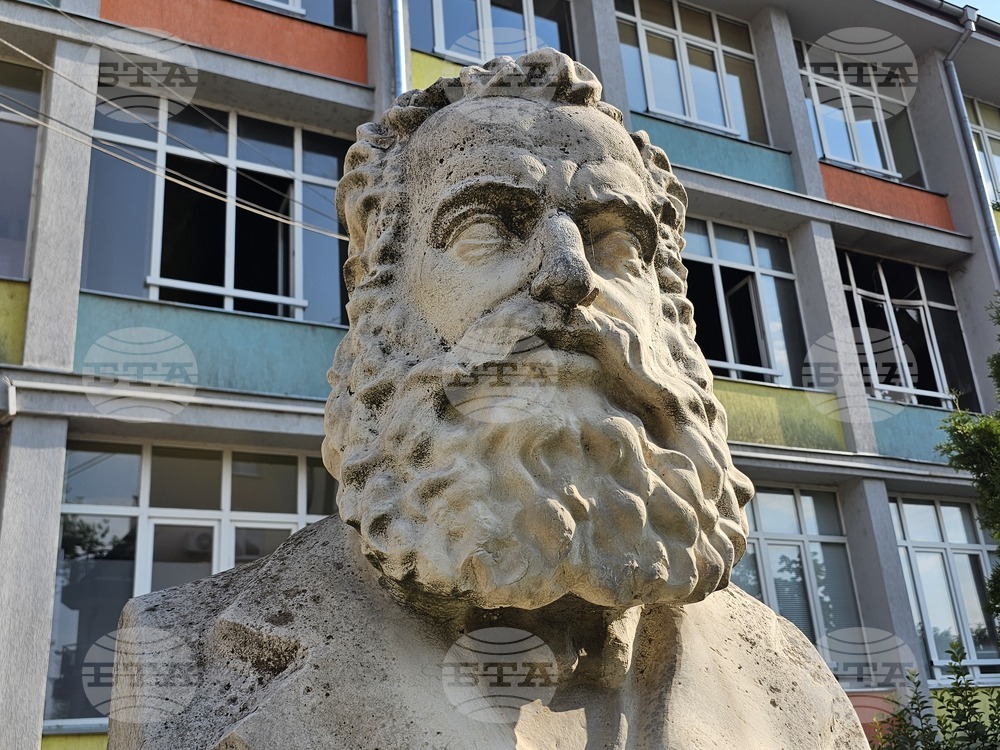 Русе - училище - пожар - разчистване