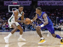 Bucks Hornets Basketball