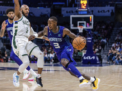 Bucks Hornets Basketball