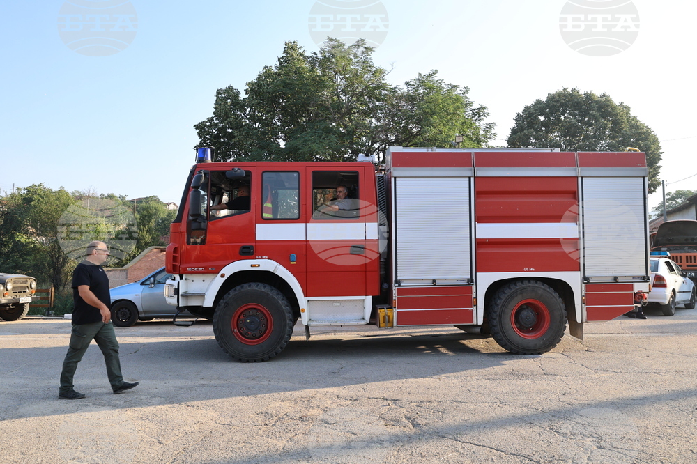 Село Отец Паисиево - гасене на пожар - брифинг