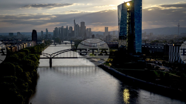 Климатичното представяне на фирми и домакинства оказва влияние върху условията за кредитиране в еврозоната, сочи публикация в блога на ЕЦБ