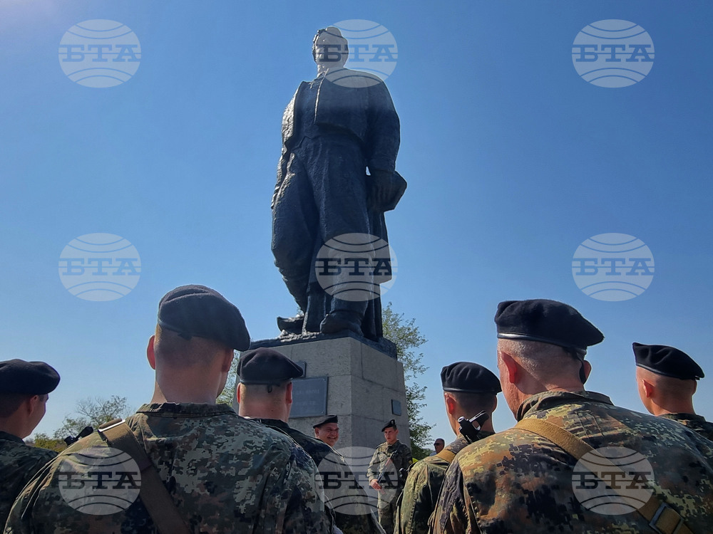 Ловеч - Васил Левски - рождение годишнина - паметник - почит