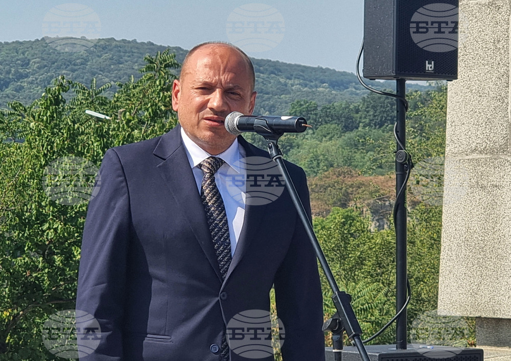 Ловеч - Васил Левски - рождение годишнина - паметник - почит