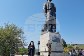 Ловеч - Васил Левски - рождение годишнина - паметник - почит