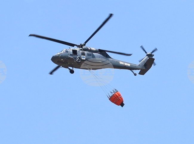 Кабинетът отпусна един милион лева за оборудване на военни вертолети за гасене на горски пожари