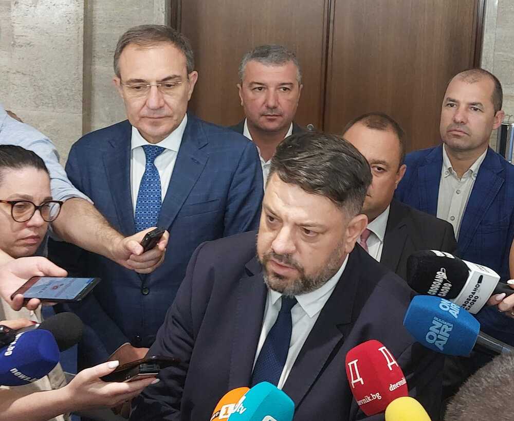 Атанас Зафиров: Инициираме мерки за справяне с пожарите и последствията от тях