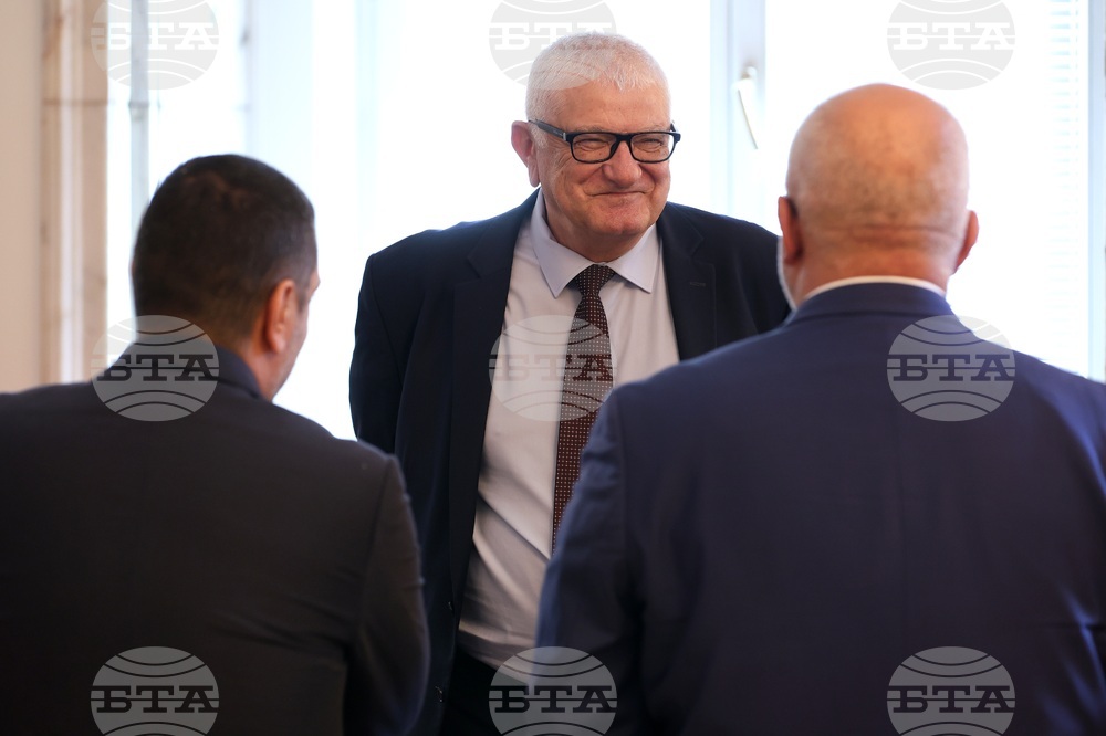 Парламент - Комисия по бюджет и финанси