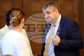 Парламент - Комисия по бюджет и финанси