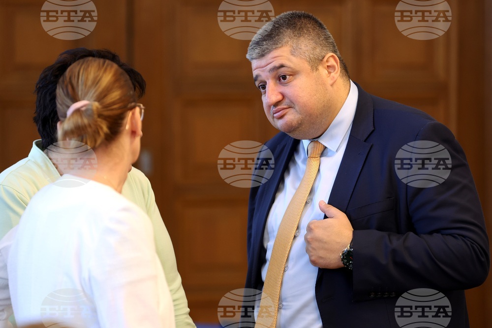 Парламент - Комисия по бюджет и финанси