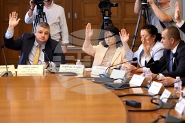 Парламент - Комисия по бюджет и финанси