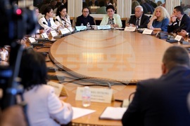 Парламент - Комисия по бюджет и финанси