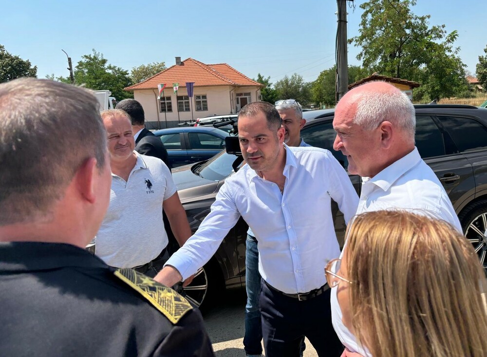 Interior Minister Stoyanov: Firefighting Teams Are Working in Kraynovo, Voden and Sharkovo