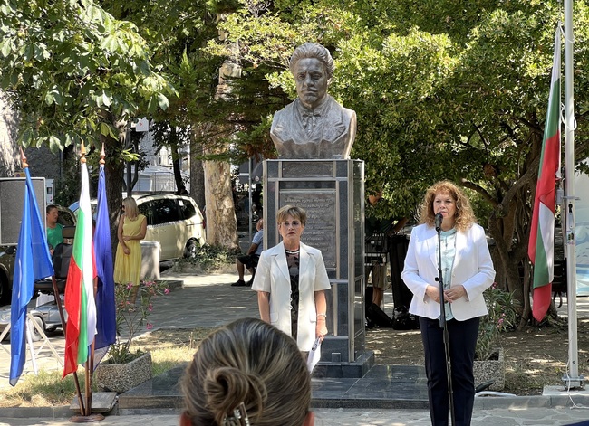 Вицепрезидентът: Силата е в народа, не в декларациите и голите думи, ни завеща Левски