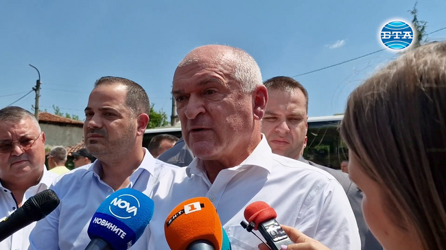 За пострадалите от пожарите в село Воден ще бъде осигурена помощ, съобщи служебният премиер Димитър Главчев