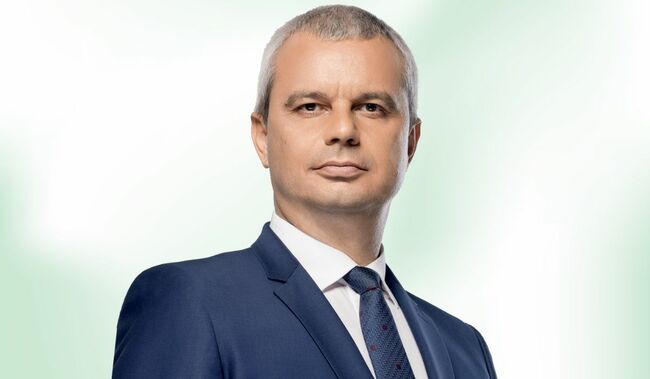 Костадин Костадинов: България гори, а ние подарихме БТР-ите си на Украйна, няма техника и хора за гасене на този ад