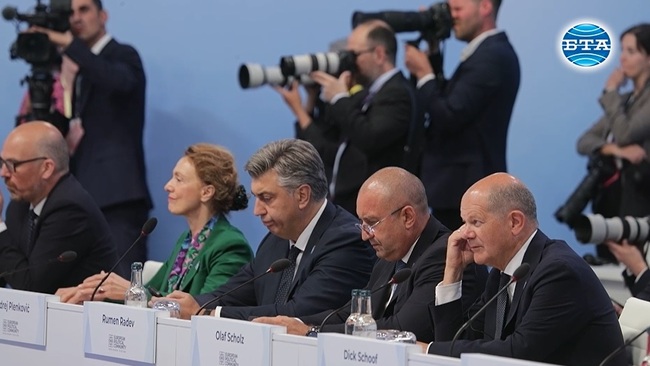 В двореца „Бленъм“ президентът Румен Радев обсъди с държавни и правителствени ръководители на редица европейски държави въпроси на двустранното сътрудничество с България