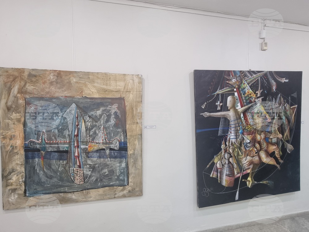 Плевен - изложба - дарени картини