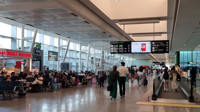 Турция отново удължи срока на отмяната на полетите до редица дестинации в Близкия изток