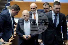 Парламент - заседание