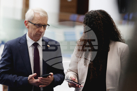 Парламент - заседание