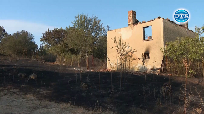 В селата Крайнево, Воден и Шарково работим на три фронта, съобщи служебният министър на вътрешните работи Калин Стоянов