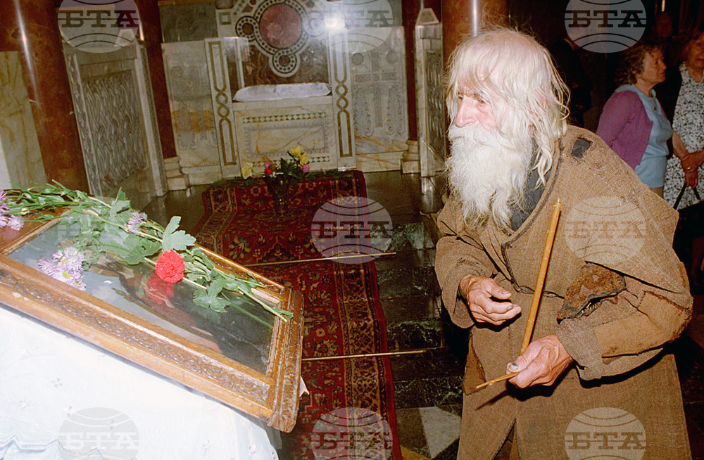 Столичният общински съвет прие доклад за изграждане на паметник на дядо Добри в парк „Гео Милев“ в София 