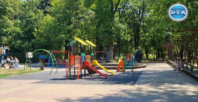 Приемното семейство е трамплин за детето, смята дългогодишният приемен родител от Шумен Венета Ангелова