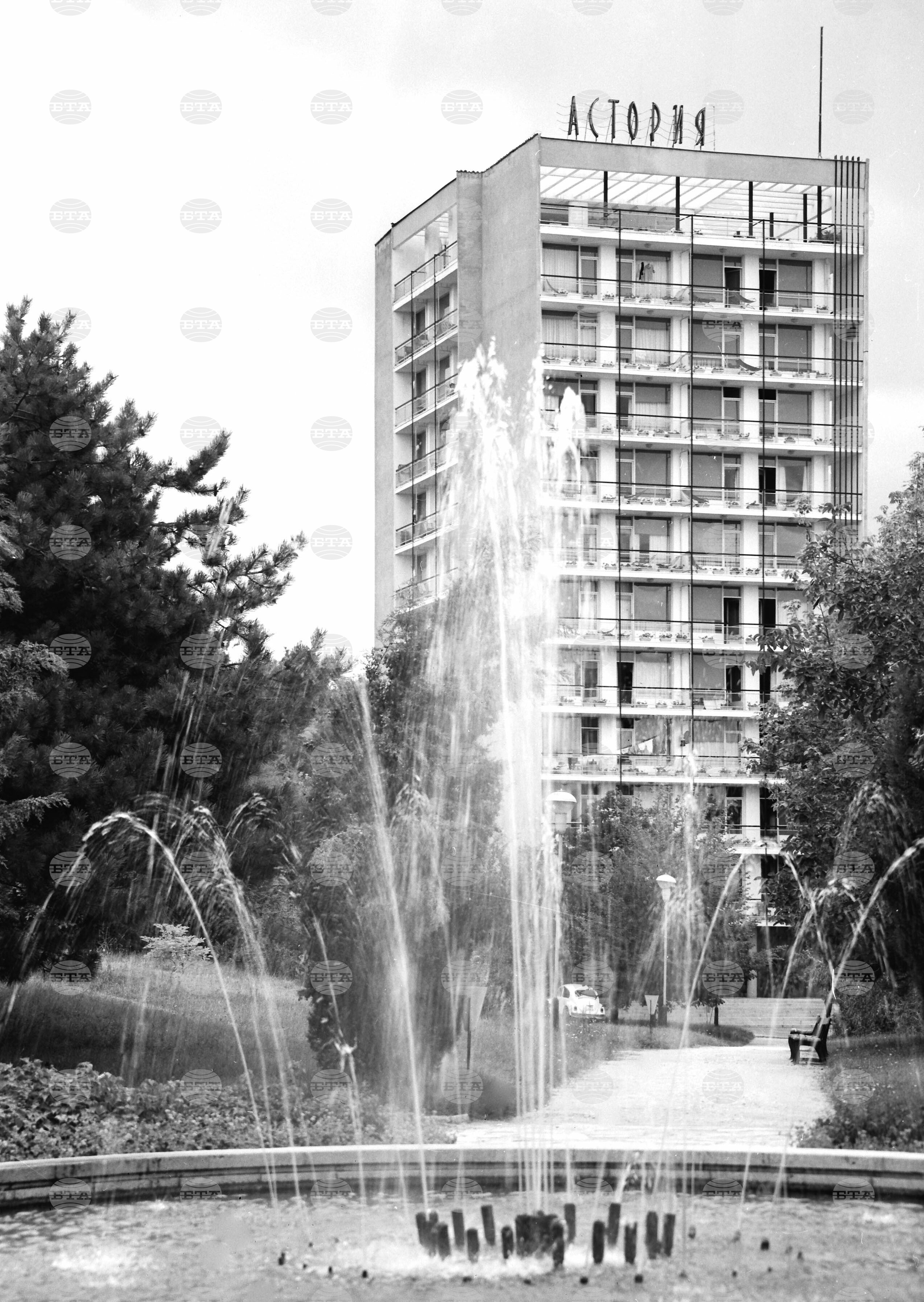 Поглед към курорта "Златни пясъци" през юли 1968 г.
