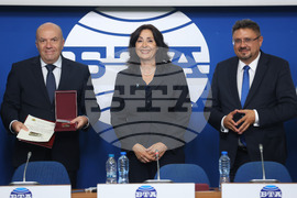 Национален пресклуб на БТА София - Дипломатически институт - награди