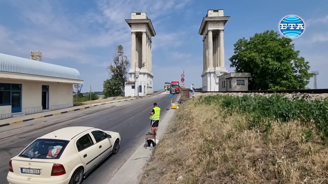 Нормален е трафикът в района на ГКПП "Дунав мост" при Русе