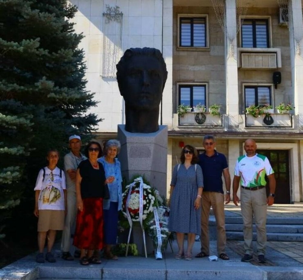 Организаторите на "TroyanRun - По стъпките на Левски" почетоха паметта на Апостола