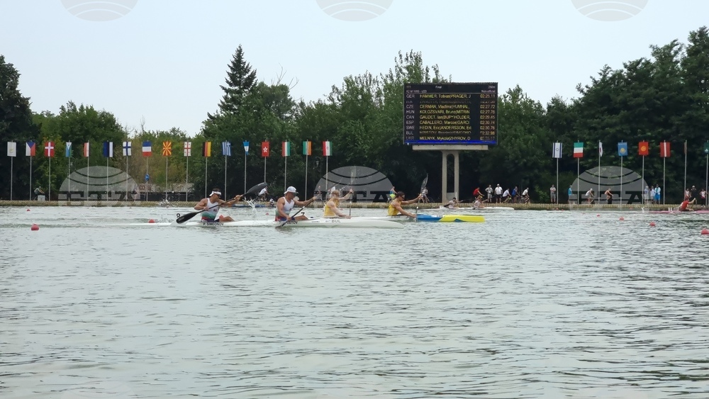 Още четири български лодки се класираха за полуфиналите на Световното първенство по кану-каяк за мъже и жени в Италия