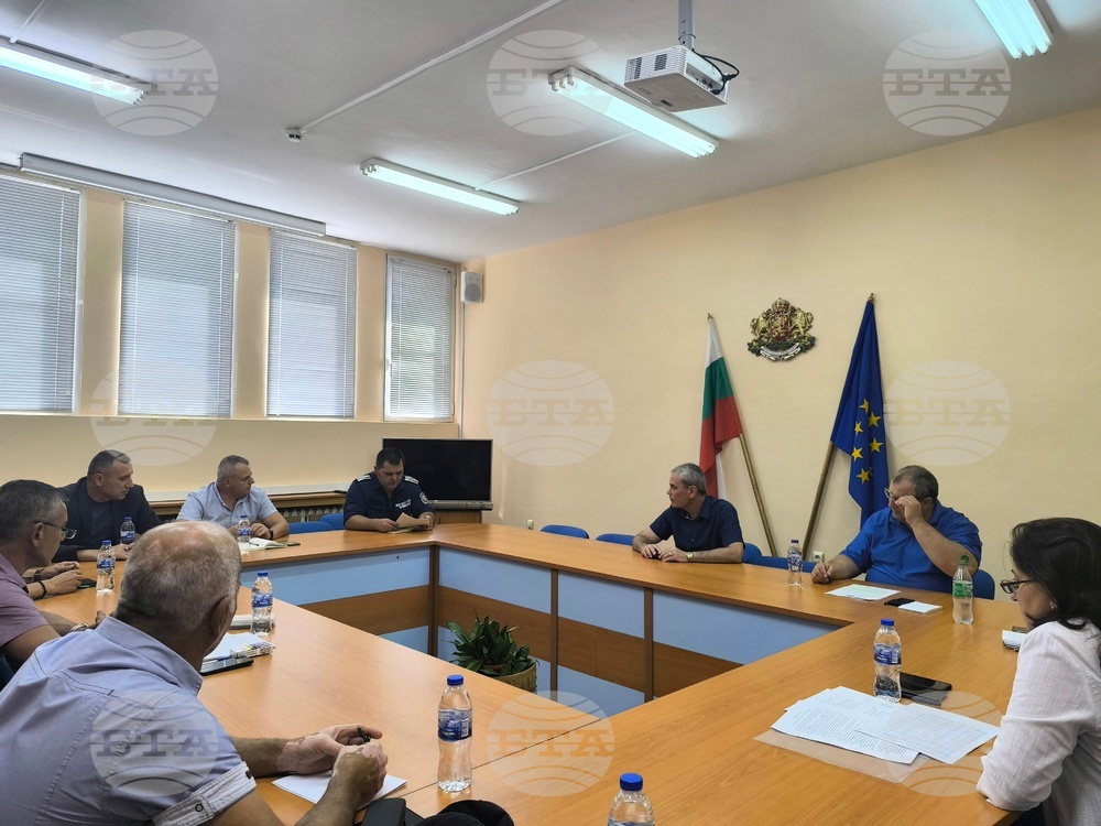 ОА Добрич: Областният управител проведе среща с граждани и ръководството на „ВиК Добрич“ по проблеми с водоподаването